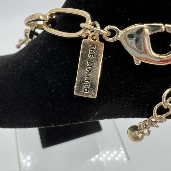 The Limited Tassel Necklace - Picture 2 of 13